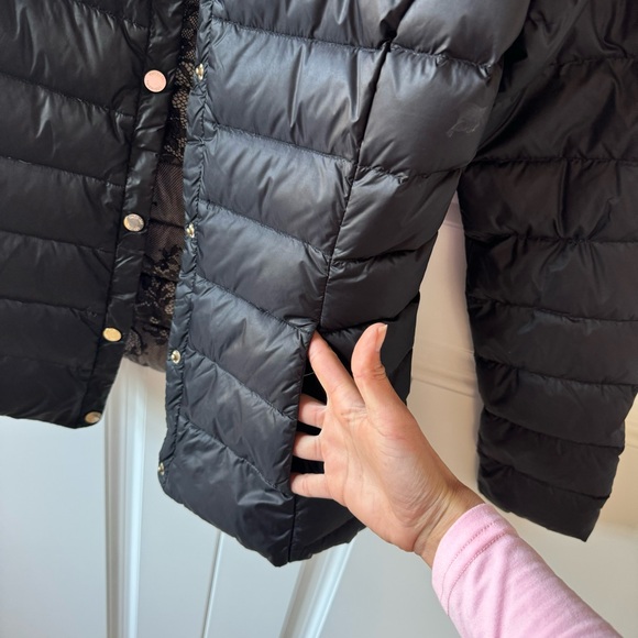 Twin-Set Women's Black Puffer Jacket. Small - Picture 6 of 11